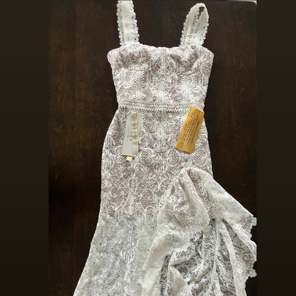 Elegant White Lace Dress